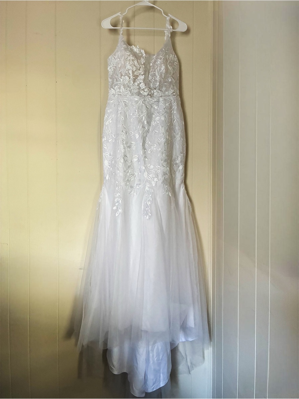 Brand New Bridal Mermaid Gown With Tags | Elegant Wedding Dress | Size 14 USA